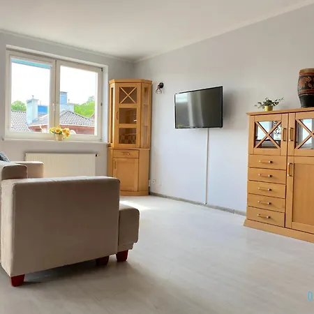 Homestay Bonjour - 10 Min To Old Town Gdansk,pkp & Shopping Mall Gdansk