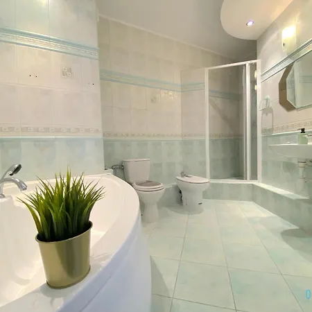 Homestay Bonjour - 10 Min To Old Town Gdansk,pkp & Shopping Mall Gdansk